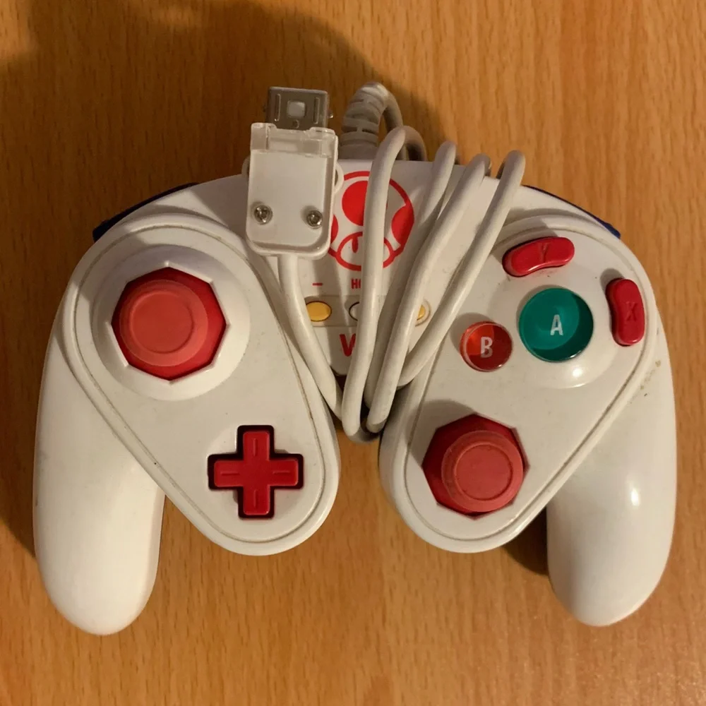 SUPER MARIO THEMED WIIMOTE CONTROLLER